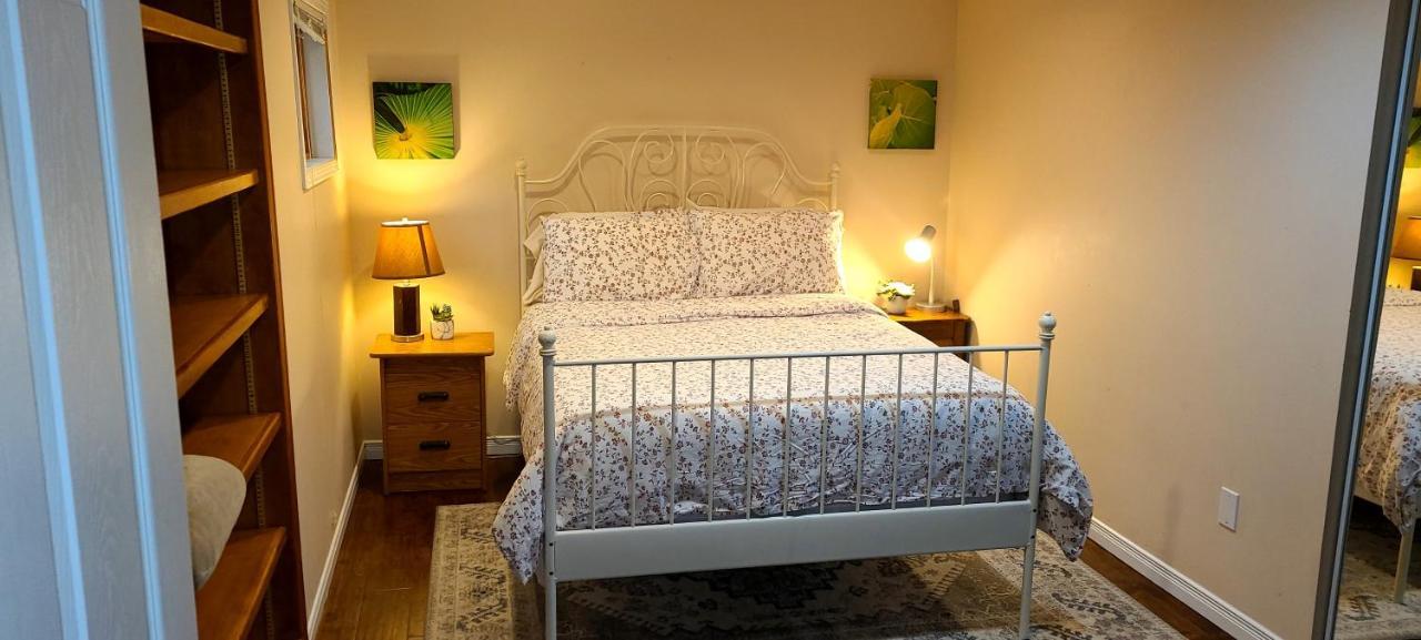 Spacious And Bright Unit With Natural Light. Apartment *